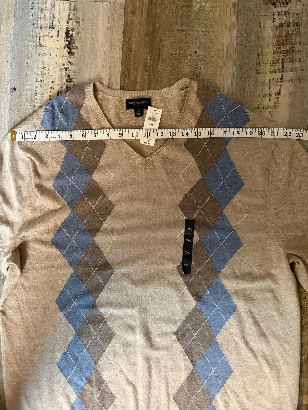 Banana Republic Men's V-Neck Argyle Sweater - Beige, Blue & Brown